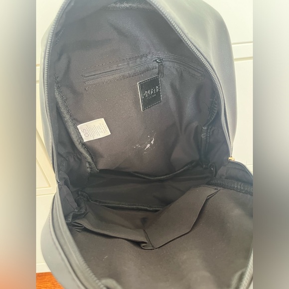 mini backpack in black. great for day trips/activities! - Picture 2 of 8